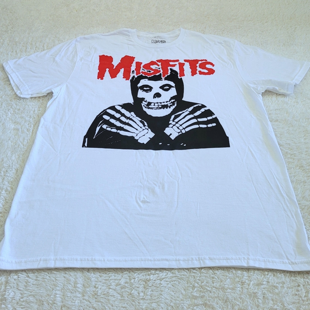 Misfits'🤪 Skeletal🦴 Crimson♥️ Ghost👻 Graphic Tee👕 - NWOT - Picture 10 of 11